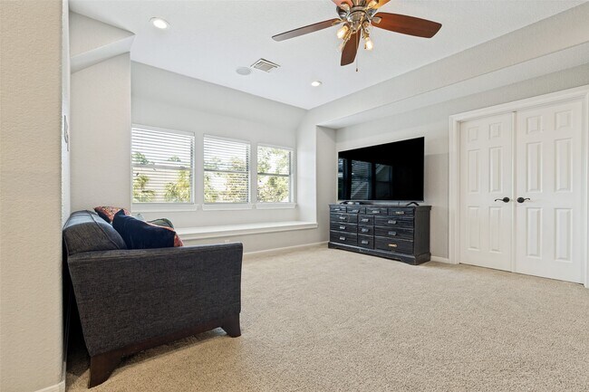 Building Photo - 6011 Shady Alcove Ct
