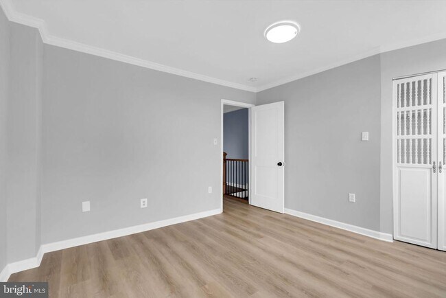Building Photo - 916 Jersey Ave