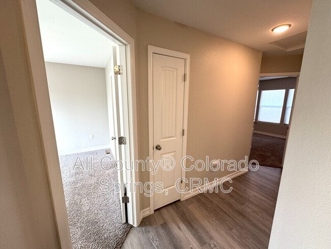 Building Photo - 764 Brambleberry Hts