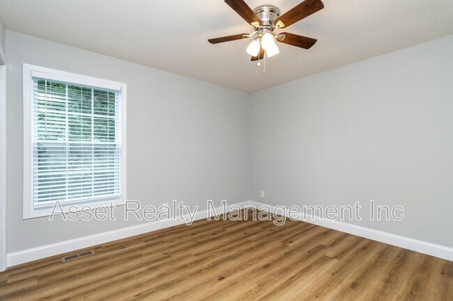 Building Photo - 252-254 Highland Avenue - 254