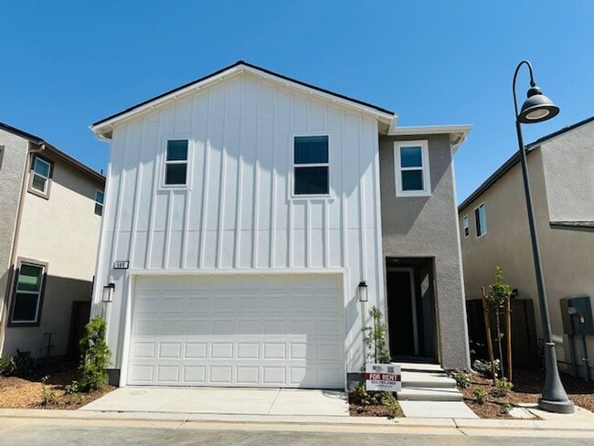 Primary Photo - $2,795 Tesoro Viejo, Award Winning Communi...