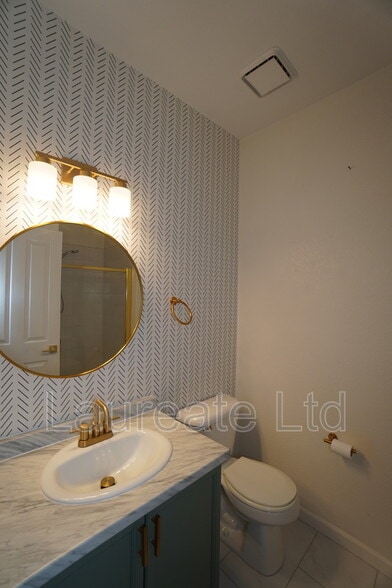 Building Photo - 7474 S Alkire St