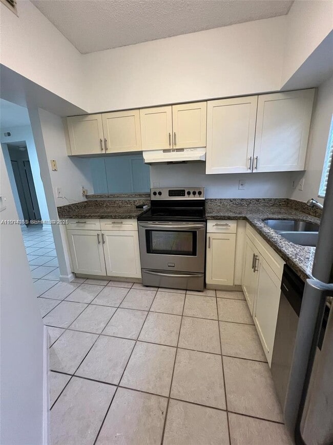 Building Photo - 2301 NW 96th Terrace