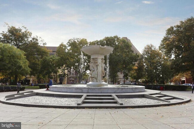 Building Photo - 1260 21st St NW