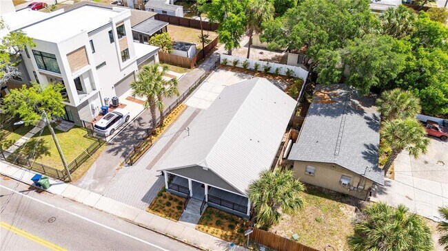 Building Photo - 2203 N Blvd