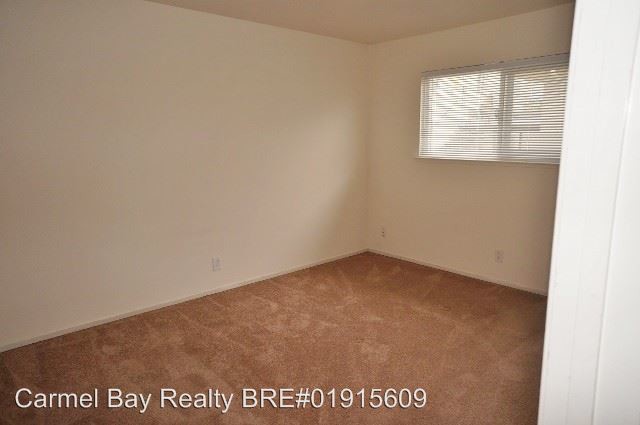 Building Photo - 300 Watson St