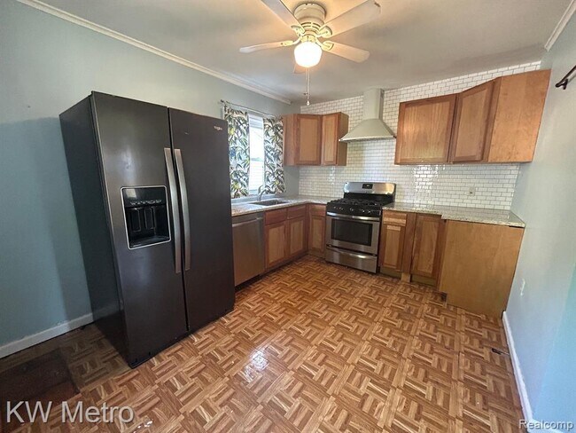 Building Photo - 1939 Bonner St