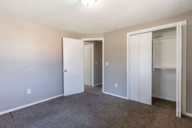 Building Photo - 1521 Marydale Ave