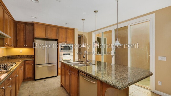 Building Photo - 2947 Farragut Rd