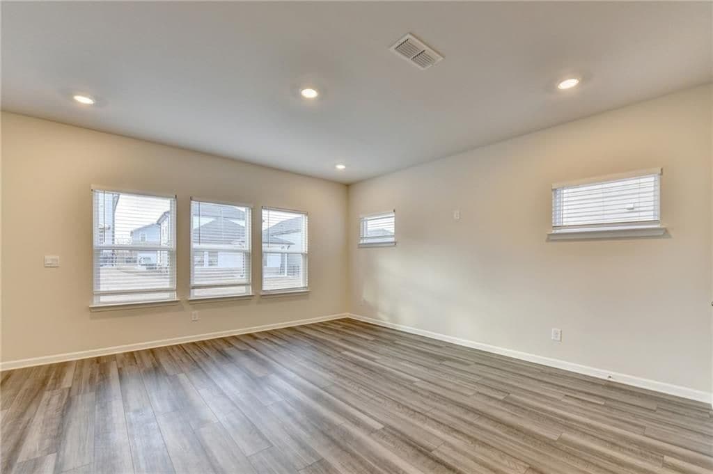 Building Photo - 2214 Whitworth St