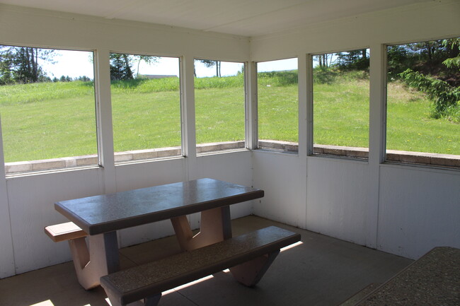 Building Photo - River Trail Estates Apartment Community