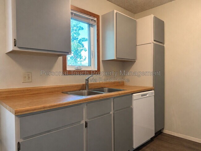 Building Photo - 3079 22nd St S