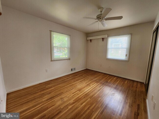 Building Photo - 13805 Fulmer Dr