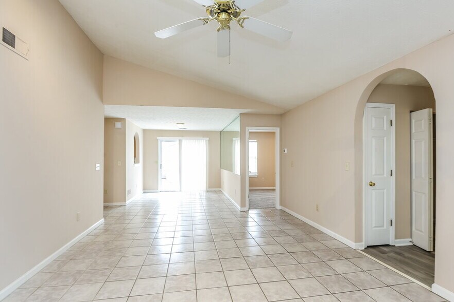 Building Photo - 4008 Sidney Lanier Blvd