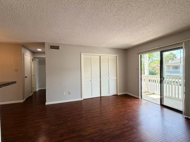 Building Photo - 2750 Holly Hall St