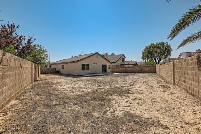 Building Photo - 7698 Barbican Ct