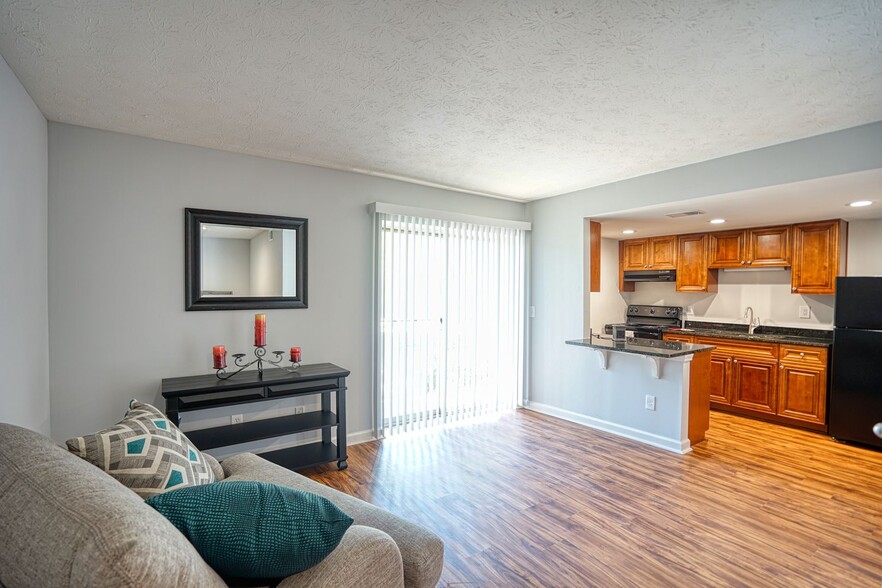 Interior Photo - Oak Creek Apartments