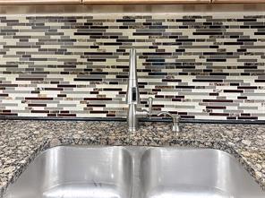 Building Photo - 6519 W Newberry Rd