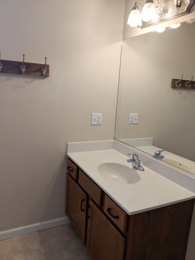 Building Photo - South Asheville Rental!