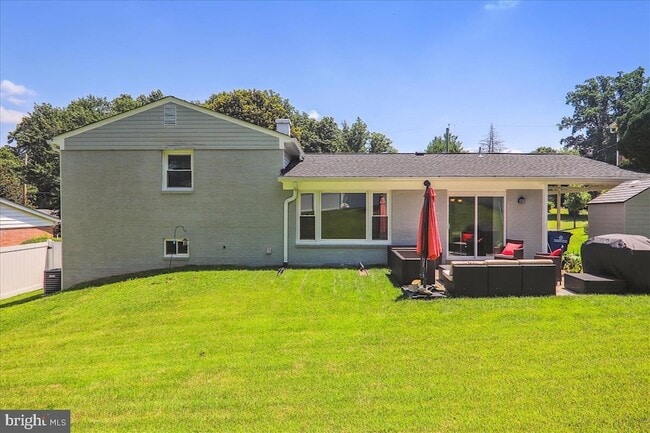 Building Photo - 2711 Weller Rd
