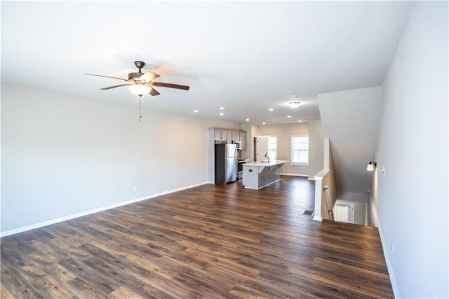 Building Photo - 3657 Princeton Ave