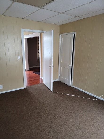 Bedroom - 522 Oak Pl