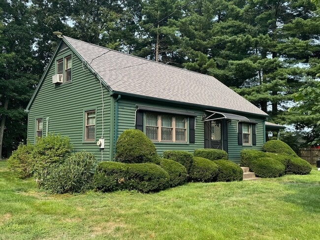 Building Photo - 293 Birch Bluffs Dr