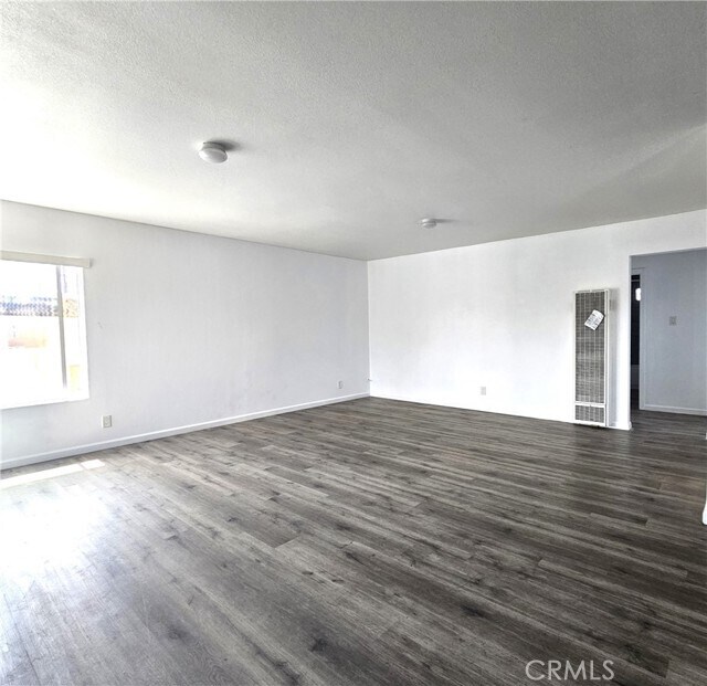Building Photo - 320 E Hullett St
