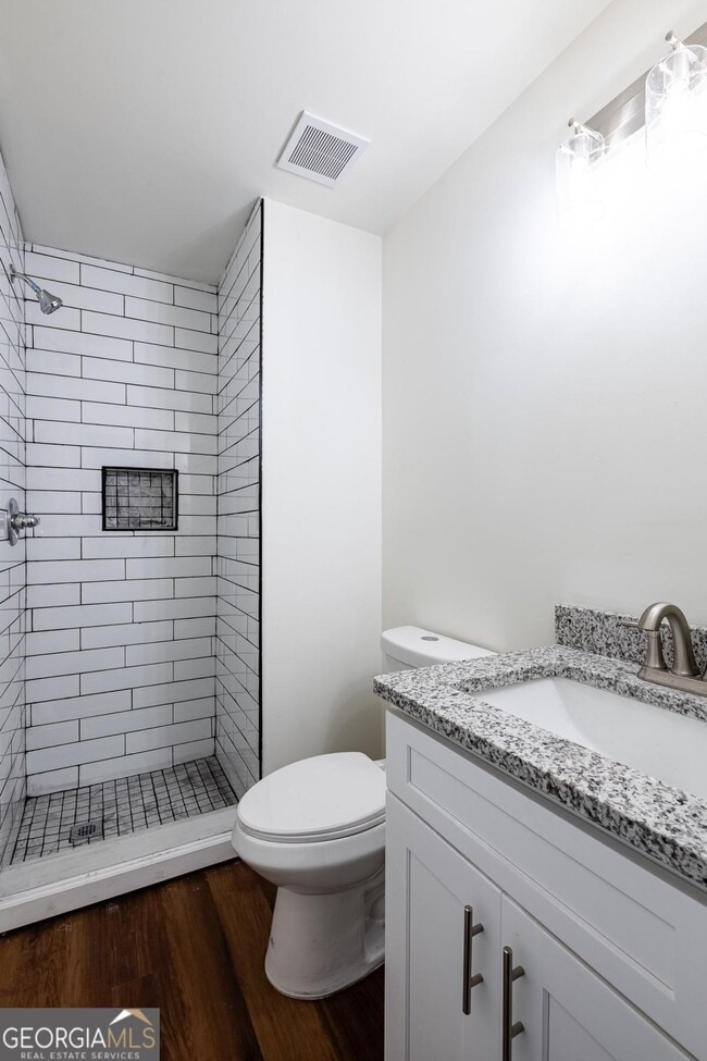 Building Photo - 452 Paines Ave NW