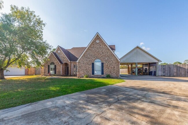 Building Photo - 665 Winchester Dr