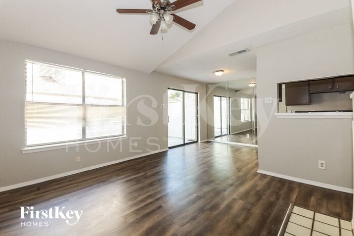 Building Photo - 2240 Tarpley Rd