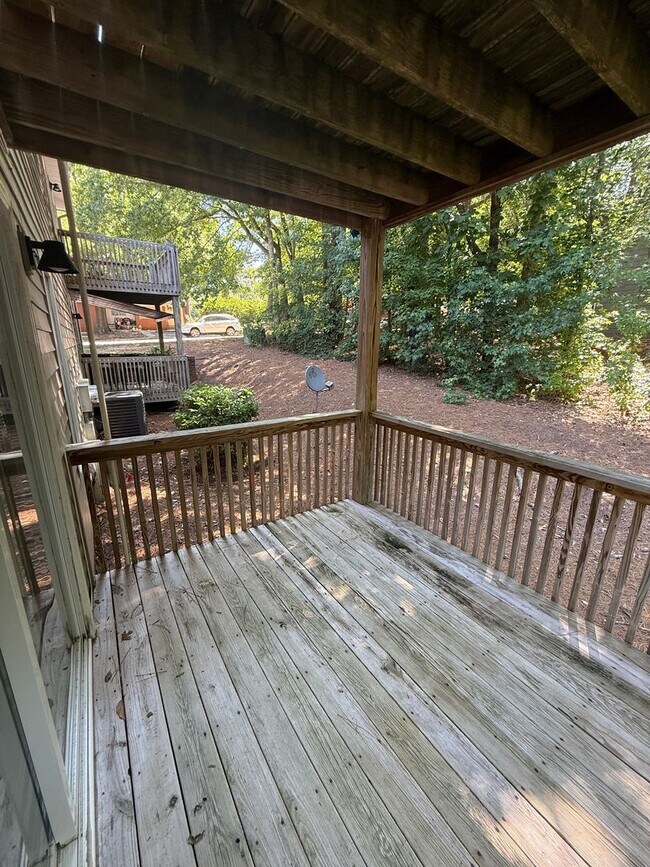 Building Photo - Cozy and Renovated 2 Bed 1 Bath Apartments in the Heart of Wake Forest!