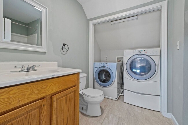 Building Photo - 5410 Campbell Ave