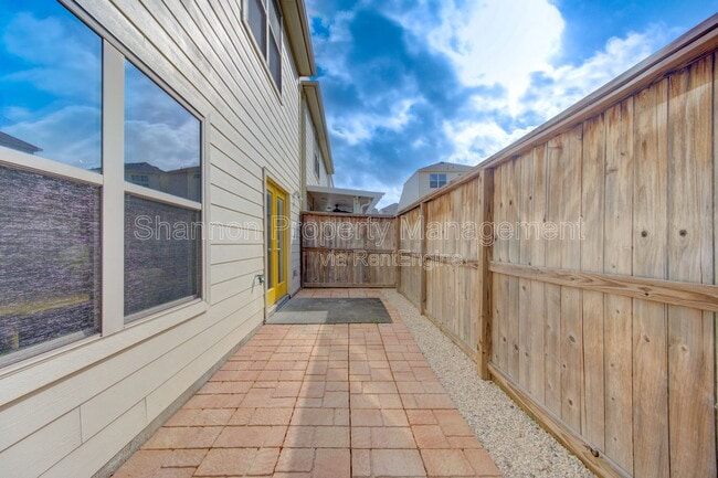 Building Photo - 3707 Main Poplar Dr