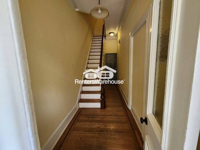 Building Photo - 1521 W Lombard St
