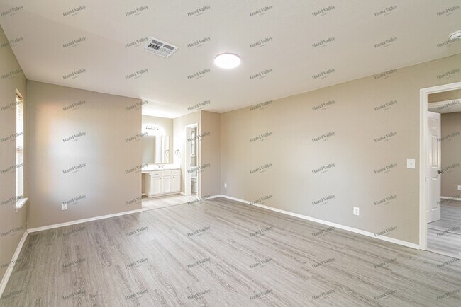 Building Photo - 824 NW 114th St