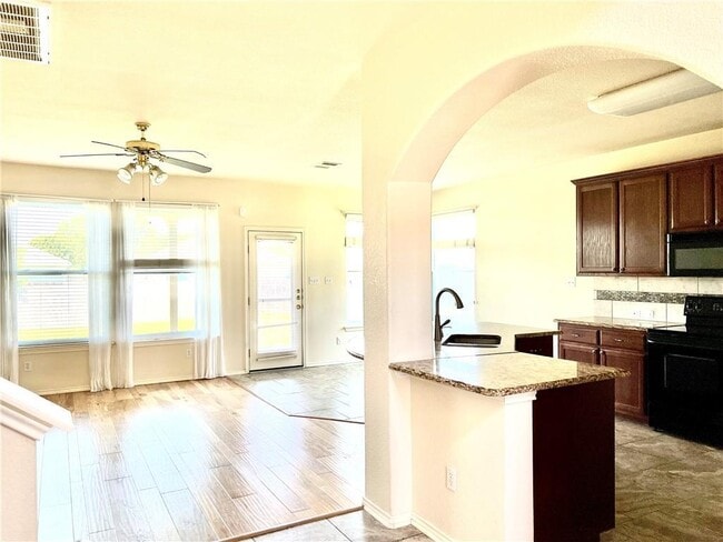 Building Photo - 309 Lone Star Blvd