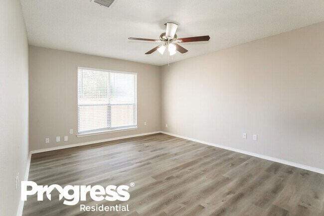 Building Photo - 1201 Cardinal Oaks Dr