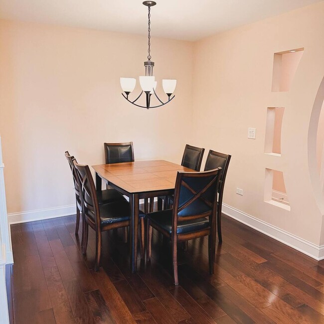 Building Photo - 1575 Sandpebble Dr