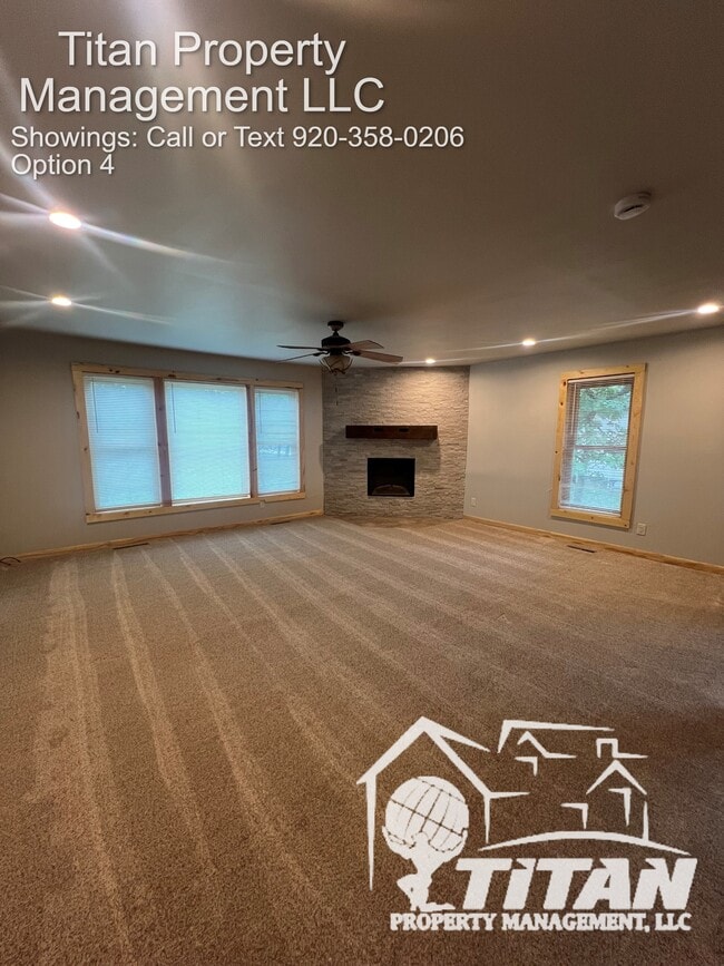 Building Photo - 387 13th Dr