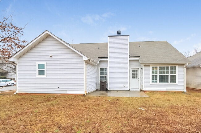 Building Photo - 1500 Logan Ln