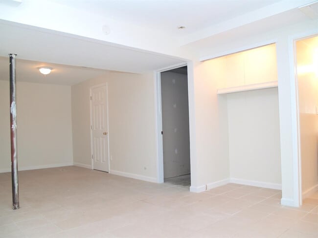 Building Photo - 2339 Pontiac Trail