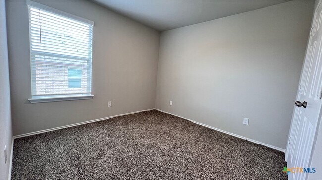 Building Photo - 2426 Elba Dr
