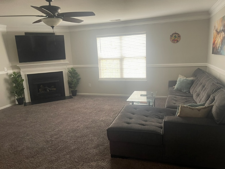 Building Photo - 5235 Grays Ridge Dr