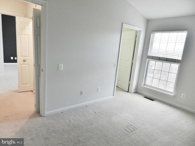 Building Photo - 12765 Fair Crest Ct