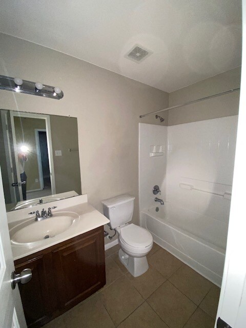 Building Photo - 607 Constellation Dr