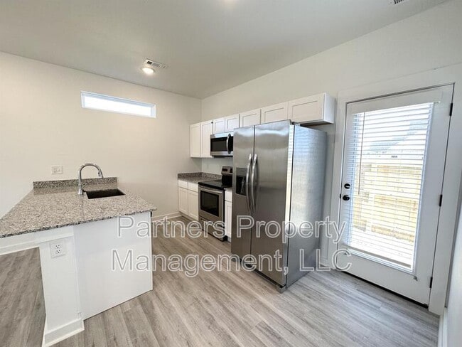 Building Photo - 1070 Boardwalk Ave