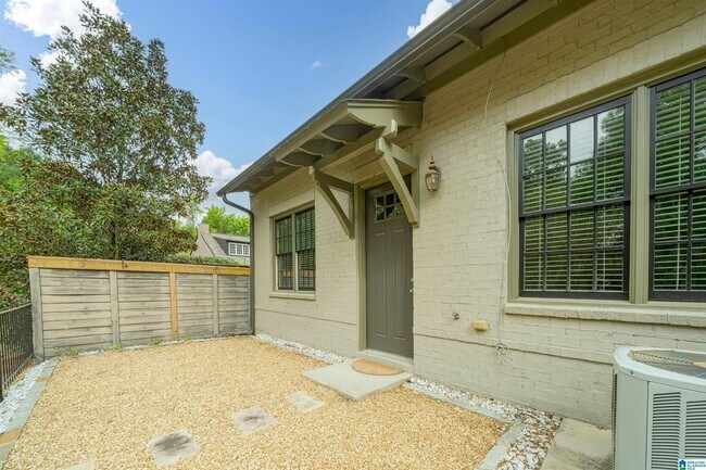 Building Photo - 612 Barristers Ct