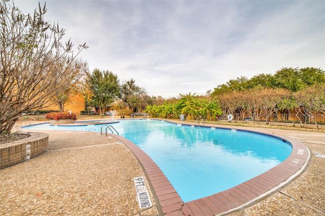 Building Photo - 570 E Ave J St