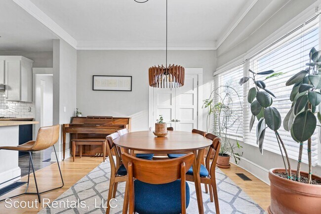 Building Photo - 3 br, 1.5 bath House - 4936 NE Rodney Ave
